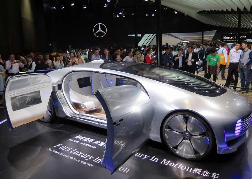 Concepto de coche autónomo en China